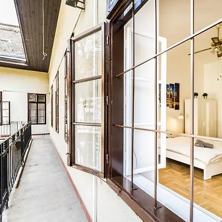 Corbie Downtown Apartament