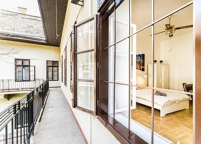 Corbie Downtown Apartman